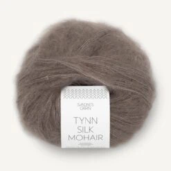 Sandnes Garn Tynn Silk Mohair(Sandnes Garn Tynn Silk Mohair Yarn) -Tangled Yarn Store 11933161 Eikenott 300dpi Noste
