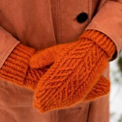 52 Weeks Of Accessories(52 Weeks Of Accessories) -Tangled Yarn Store 52 weeks of accessories tangled yarn 18