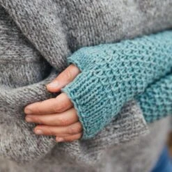 52 Weeks Of Accessories(52 Weeks Of Accessories) -Tangled Yarn Store 52 weeks of accessories tangled yarn 19