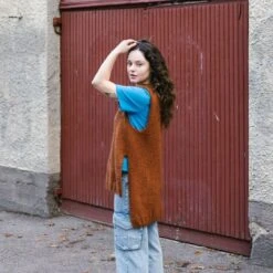 52 Weeks Of Easy Knits(52 Weeks Of Easy Knits) -Tangled Yarn Store 52WeeksofEasyKnitsLaineTangledYarn 3