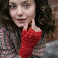 52 Weeks Of Easy Knits(52 Weeks Of Easy Knits) -Tangled Yarn Store 52WeeksofEasyKnitsLaineTangledYarn 9