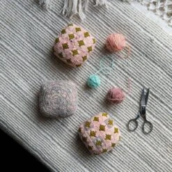 52 Weeks Of Scrap Yarn: Projects For Crafters(52 Weeks Of Scrap Yarn Projects For Crafters) 24 52 Weeks Of Scrap Yarn: Projects For Crafters(52 Weeks Of Scrap Yarn Projects For Crafters) -Tangled Yarn Store 52 Weeks of Scrap Yarn