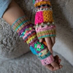 52 Weeks Of Scrap Yarn: Projects For Crafters(52 Weeks Of Scrap Yarn Projects For Crafters) 26 52 Weeks Of Scrap Yarn: Projects For Crafters(52 Weeks Of Scrap Yarn Projects For Crafters) -Tangled Yarn Store 52 Weeks of Scrap Yarn 1