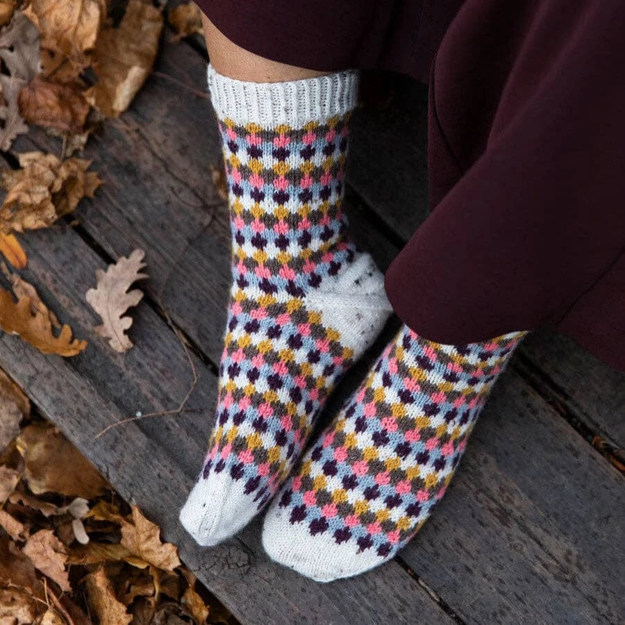 52 Weeks Of Scrap Yarn: Projects For Crafters(52 Weeks Of Scrap Yarn Projects For Crafters) 5 52 Weeks Of Scrap Yarn: Projects For Crafters(52 Weeks Of Scrap Yarn Projects For Crafters) - Image 5