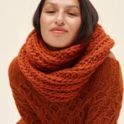 52 Weeks Of Chunky Knits(52 Weeks Chunky Knits) -Tangled Yarn Store 52 weeks of chunky knits laine publishing 14