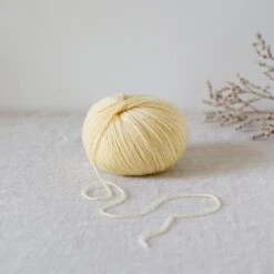 De Rerum Natura Alice(De Rerum Natura Alice) 18 De Rerum Natura Alice(De Rerum Natura Alice) -Tangled Yarn Store Alice primevere