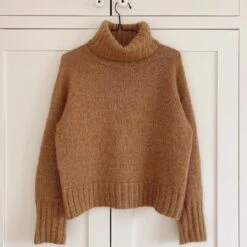 PetiteKnit Caramel Sweater(Petiteknit Caramel Sweater)
