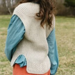 Field Notes: 20 Textured Knits For Everyday Beauty(Field Notes 20 Textured Knits For Everyday Beauty) -Tangled Yarn Store FIELDNOTES 18