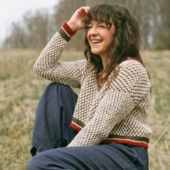 Field Notes: 20 Textured Knits For Everyday Beauty(Field Notes 20 Textured Knits For Everyday Beauty) -Tangled Yarn Store FIELDNOTES 6