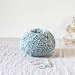 De Rerum Natura Gilliatt(De Rerum Natura Gilliatt) -Tangled Yarn Store Gilliatt ciel