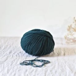 De Rerum Natura Gilliatt(De Rerum Natura Gilliatt) -Tangled Yarn Store Gilliatt cypres