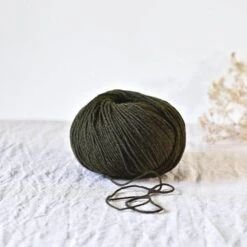 De Rerum Natura Gilliatt(De Rerum Natura Gilliatt) -Tangled Yarn Store Gilliatt foret