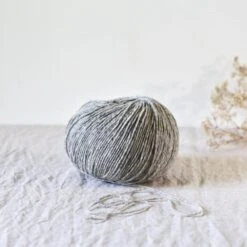De Rerum Natura Gilliatt(De Rerum Natura Gilliatt) -Tangled Yarn Store Gilliatt goeland