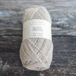 Biches & Bûches Le Petit Lambswool(Biches Buches Le Petit Lambswool) 22 Biches & Bûches Le Petit Lambswool(Biches Buches Le Petit Lambswool) -Tangled Yarn Store IMG 2314