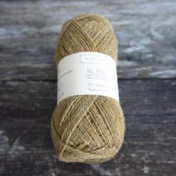 Biches & Bûches Le Petit Lambswool(Biches Buches Le Petit Lambswool) 35 Biches & Bûches Le Petit Lambswool(Biches Buches Le Petit Lambswool) -Tangled Yarn Store IMG 2340