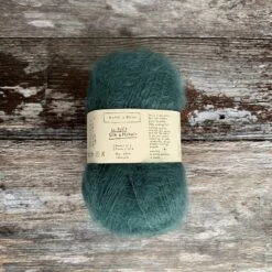 Biches & Bûches Le Petit Silk & Mohair(Biches Buches Le Petit Silk Mohair) 35 Biches & Bûches Le Petit Silk & Mohair(Biches Buches Le Petit Silk Mohair) -Tangled Yarn Store IMG 5697