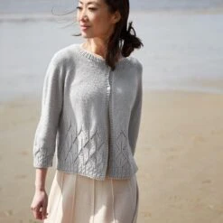 Caresse [Knitting Pattern PDF](Caresse Knitting Pattern)