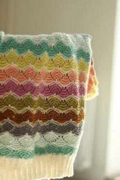 Summer Vibe Top [Trine Bertelsen](Summer Vibe Top Trine Bertelsen) -Tangled Yarn Store SOMMER VIBE TOP 2 medium2