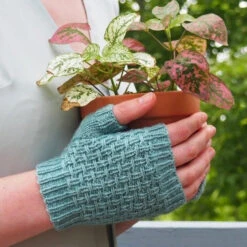 Warp & Weft Mitts [PDF](Warp Weft Mitts)