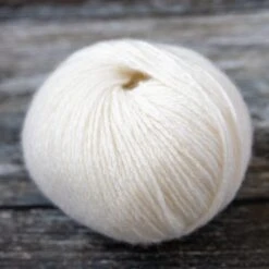 Cardiff Cashmere Classic(Cardiff Cashmere Classic) -Tangled Yarn Store cardiff cashmere classic neve