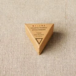 Cocoknits Triangle Stitch Markers(Cocoknits Triangle Stitch Markers) -Tangled Yarn Store cocoknitstrianglestitchmarkerscase