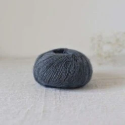 De Rerum Natura Bérénice(De Rerum Natura Berenice) -Tangled Yarn Store de rerum natura berenice tangled yarn 3