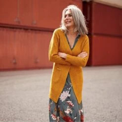 Veselie [Knitting Pattern - PDF](Veselie Knitting Pattern)