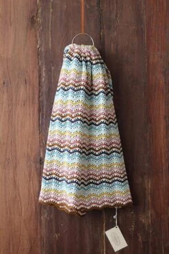 Crochet Zig Zag Baby Blanket [Trine Bertelsen](Crochet Zig Zag Baby Blanket Trine Bertelsen)