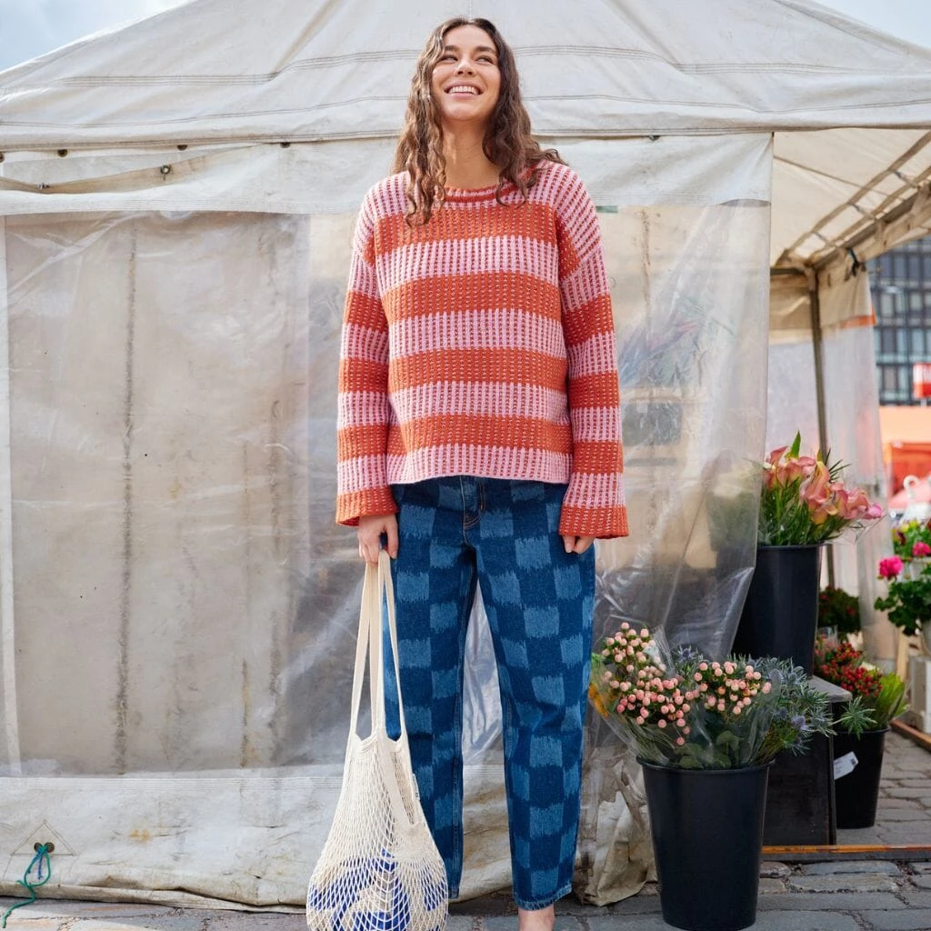 Laine Magazine - Issue 26(Laine Magazine Issue 26) 2 Laine Magazine - Issue 26(Laine Magazine Issue 26) - Image 2