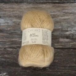 Biches & Bûches Le Petit Silk & Mohair(Biches Buches Le Petit Silk Mohair) 24 Biches & Bûches Le Petit Silk & Mohair(Biches Buches Le Petit Silk Mohair) -Tangled Yarn Store le petit silk and mohair hay