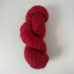 Mrs Moon Plump Superchunky(Mrs Moon Plump Super Chunky) -Tangled Yarn Store mrs moon plump super chunky cherry pie 1