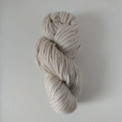 Mrs Moon Plump Superchunky(Mrs Moon Plump Super Chunky) -Tangled Yarn Store mrs moon plump super chunky pavlova 1