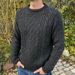 PetiteKnit Moby Man's Sweater(Petiteknit Moby Mans Sweater)