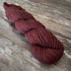 Mrs Moon Plump DK(Mrs Moon Plump Dk) -Tangled Yarn Store plump dk damson jam