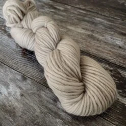 Mrs Moon Plump DK(Mrs Moon Plump Dk) -Tangled Yarn Store plump dk darjeeling