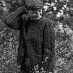 Storyline [Tin Can Knits](Storyline Tin Can Knits) -Tangled Yarn Store storyline tin can knits tangled yarn 6