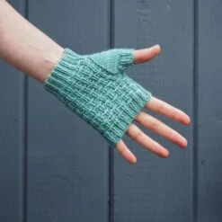 Warp & Weft Mitts [PDF](Warp Weft Mitts) -Tangled Yarn Store warpandweft16